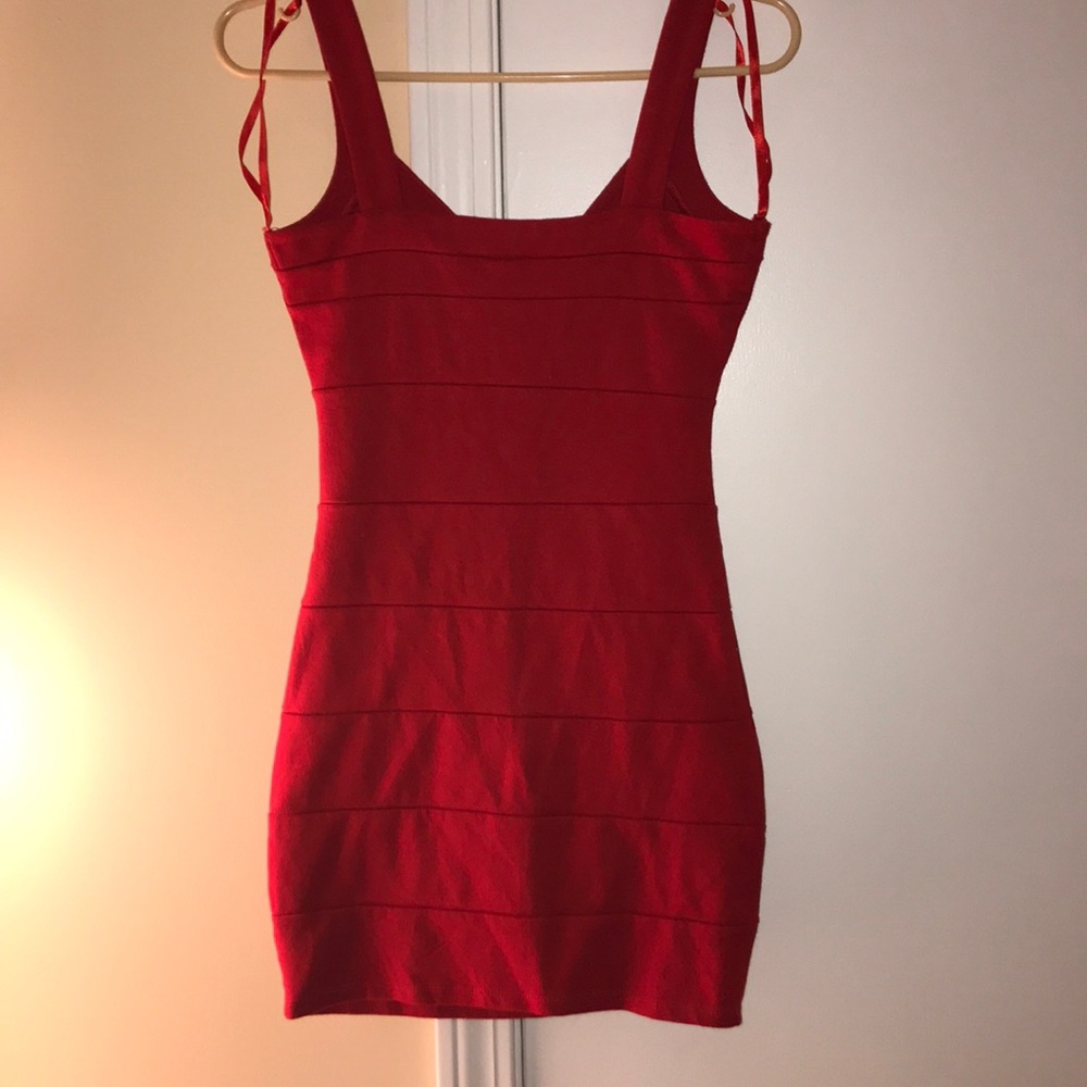 Red mini dress - Picture 4 of 4